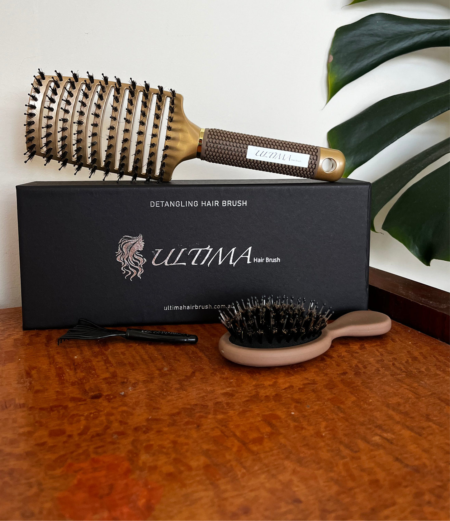 Ultima Signature Gold Detangling Brush Box Set